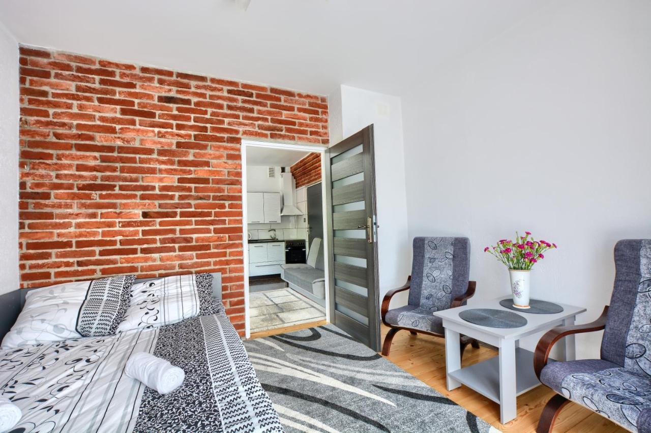 Ceglany Apartament Ustrzyki Dolne Eksteriør billede